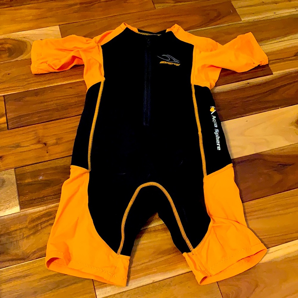 Wet suit